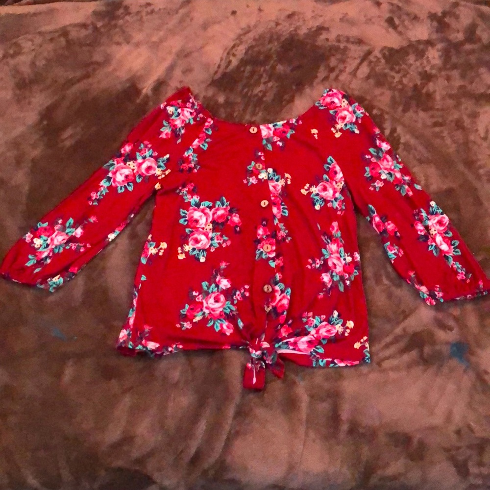 I am selling a cute small shirt!
